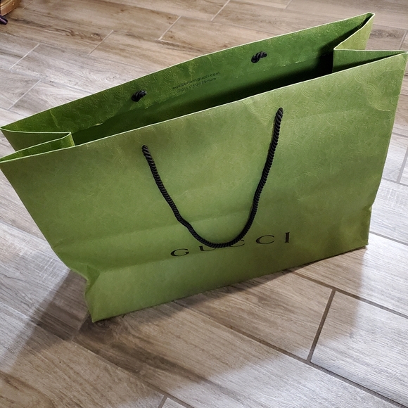 Gucci Large Green Shopping Bag Rope Handles Embossed Pattern on Heavy Paper - Picture 1 of 7